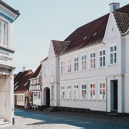 Bed and Breakfast Kjobing Manor Ærøskøbing Exterior foto